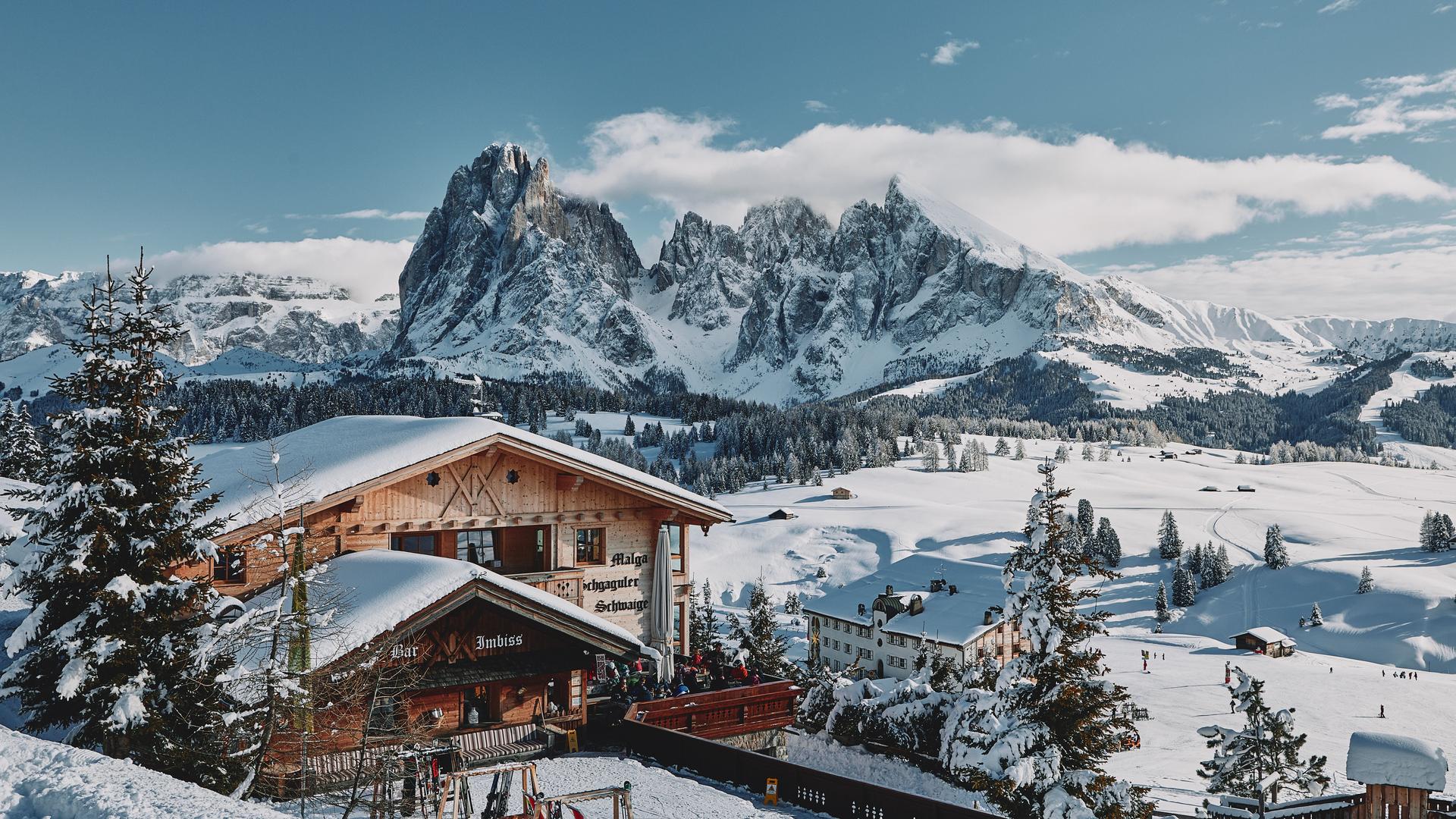 Dolomites-Italy-Chalet-Scenery-Snow